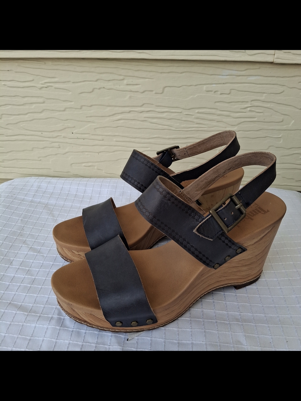 Timberland Women's Black Leather Wedge Sandals with Buckle Strap Size 8